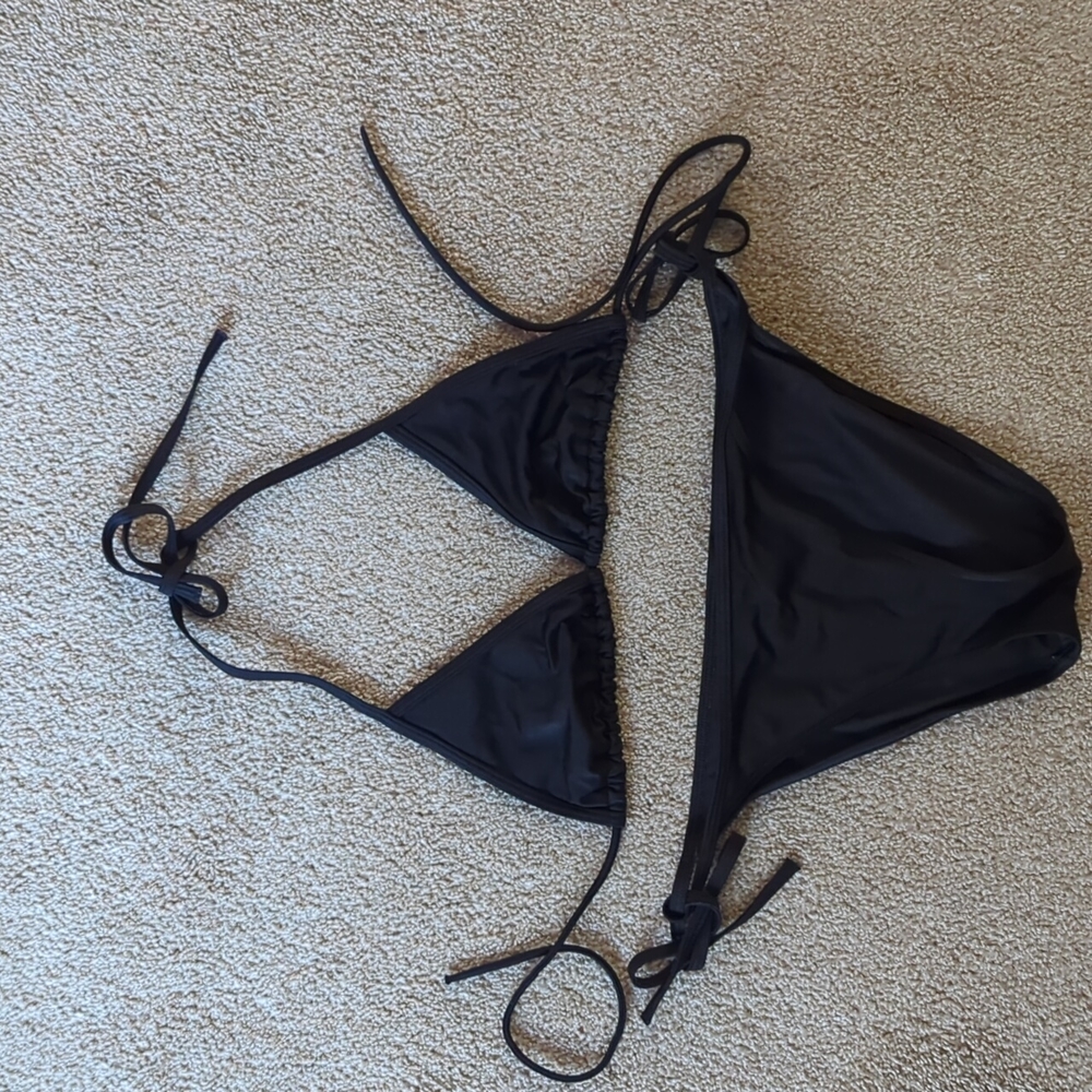 Victoria's Secret string bikini